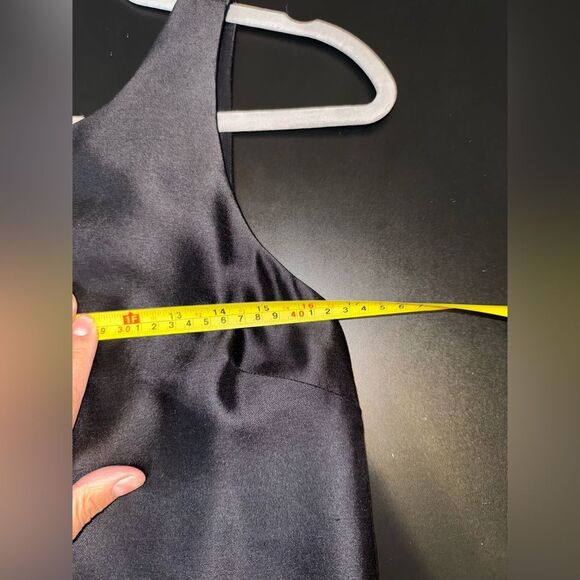 Tibi Black Satin Bow Back Wool & Silk Mini Dress with Petal Hem & Bow Size 6 NWT - Picture 8 of 9
